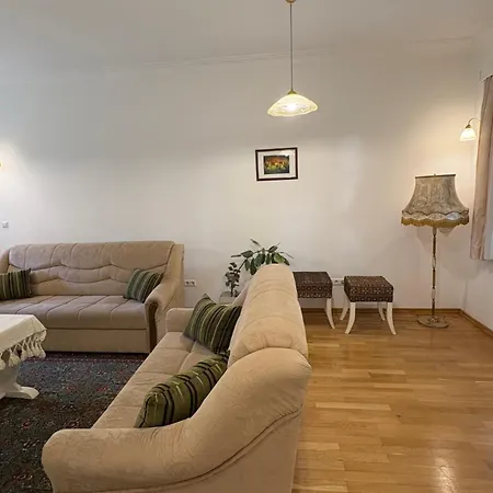 Emina Villa
